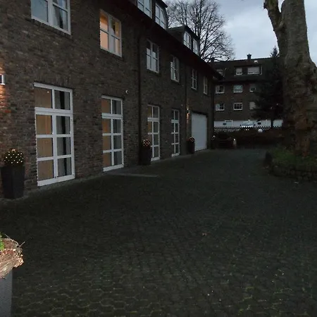 Hotel Frechener Hof 4*