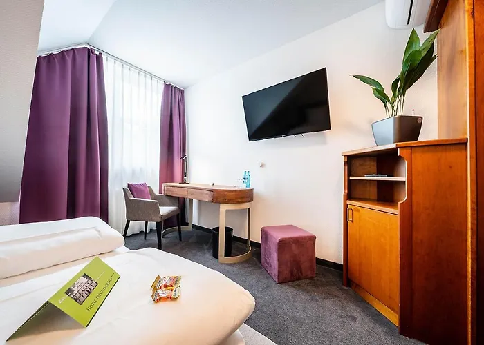 Frechener Hof Отель Фрехен