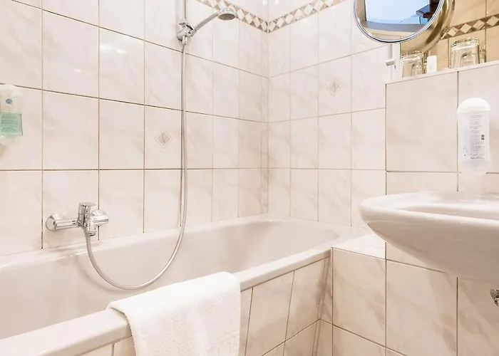 Frechener Hof 4* Фрехен