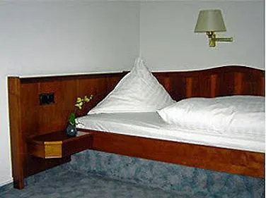 Отель Frechener Hof 4*